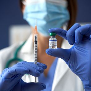 Ξεκινά η συνταγογράφηση των αντιγριπικών εμβολίων