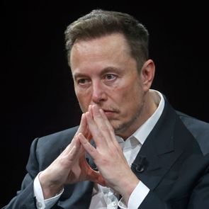 Οι διαφημίσεις στο Χ στέλνουν τον <em>Elon</em> <em>Musk</em> στα δικαστήρια
