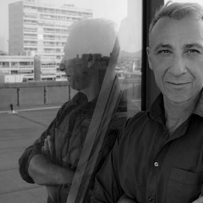 Ο Μίνως Μάτσας αγάπησε το ρεμπέτικο στην εφηβεία