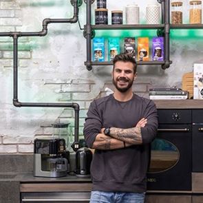 Ο λόγος που ο Άκης Πετρετζίκης εγκατέλειψε τα εστιατόρια