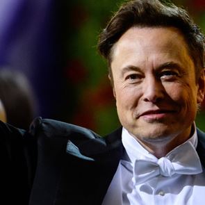 Τι ακριβώς παίζει με το σπίτι του <em>Elon</em> <em>Musk</em>