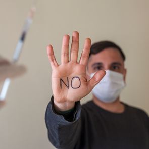 Έρχεται η πανδημία των ανεμβολίαστων
