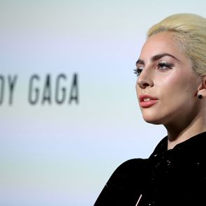 H Lady Gaga θα τραγουδήσει τον εθνικό ύμνο στην ορκωμοσία του Joe Biden
