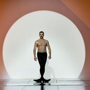 Μία ματιά στον 'Εγκάρσιο Προσανατολισμό' του Δημήτρη Παπαϊωάννου