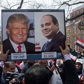 Μετά τον <em>Trump</em>, ο στρατάρχης Σίσι έπιασε φιλίες με τον Macron