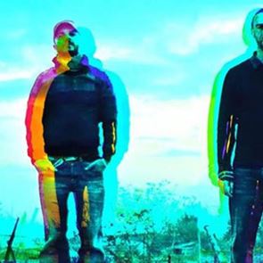 Στέρεο Νόβα: Μικρά αγόρια πάλι τρέχουν μόνα