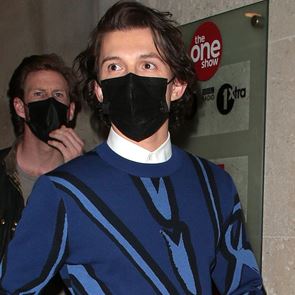 Το γοητευτικά παράξενο πλεκτό του Tom Holland