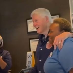 Μπέρδεψε τον Bill Clinton με τον Joe Biden κι έγινε viral (video