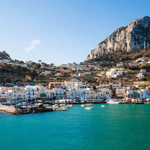 Η κούρσα των Covid-free νησιών στη Μεσόγειο