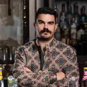 Τα gin & tonics του Βασίλη Κυρίτση