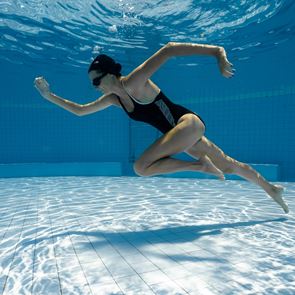 Η καλύτερη γυμναστική στις διακοπές που θα σε κάνει κομμάτια