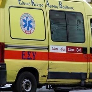 Σε κρίσιμη κατάσταση ο αστυνομικός που τραυματίστηκε από ναυτική φωτοβολίδα σε <em>αγώνα</em> βόλεϊ