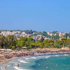 Οι αυστηρώς ακατάλληλες παραλίες της Αττικής
