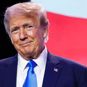 Πώς o Donald <em>Trump</em> παραπλάνησε την Deutsche Bank