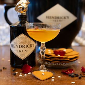 Πήγαμε στην Fondazione Aficionados Christmas Unusual Extravaganza και απολαύσαμε Hendrick's gin
