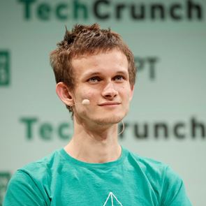 Ποιος είναι ο Vitalik Buterin, ο νεότερος crypto-δισεκατομμυριούχος του κόσμου