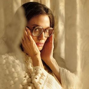 Angelina Jolie, Μαρία Κάλλας ή κάτι άλλο