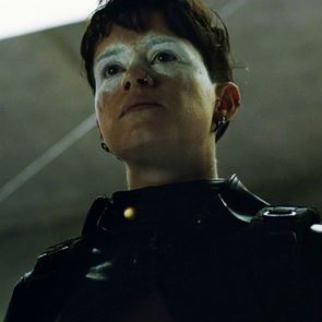 Claire Foy όπως λέμε Sheryl Sandberg