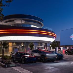 Γιατί το Tesla Diner είναι το πιο ενδιαφέρον project του Elon Musk εδώ και καιρό