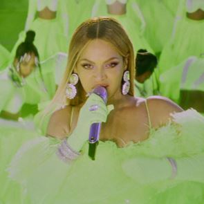 Η Beyoncé επιστρέφει