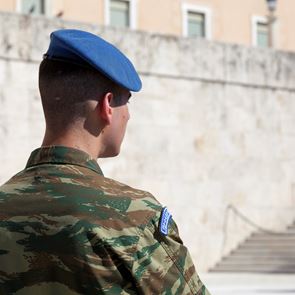 Αυξάνεται κατά 3 μήνες η θητεία στον Στρατό Ξηράς