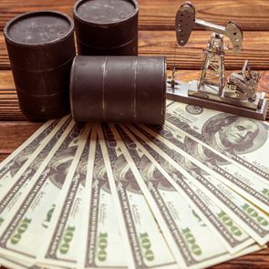 Οι οικονομικές συνέπειες του εμπάργκο Biden στο ρωσικό πετρέλαιο