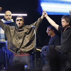 Οι φανς των Oasis επέβαλαν διαφάνεια στα εισιτήρια της Ticketmaster - Τι ακριβώς συνέβη