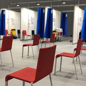 ΗΠΑ: 240.000 θάνατοι από κορονοϊό, λόγω μη-εμβολιασμού