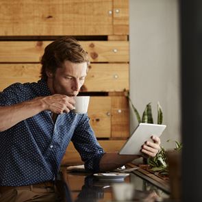 Ένα μαγικό συστατικό για τον καφέ που διώχνει τις λιγούρες