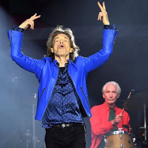 Πώς τα καταφέρνει ο Mick Jagger και τρέχει στα 76 του τρεις ώρες πάνω στη σκηνή