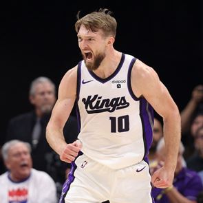 NBA: Τρομερός Domantas Sabonis έκανε το τέλειο triple double μετά από 47 χρόνια