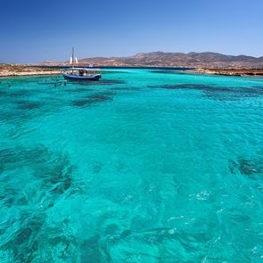 Στην Αντίπαρο θα επιστρέφεις ξανά και ξανά