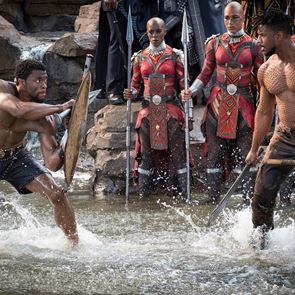 Οι σούπερ ήρωες της Marvel εισβάλλουν στην COSMOTE TV