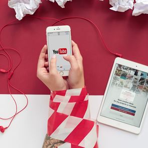 Η Αυστραλία απαγόρευσε τη χρήση του YouTube στους εφήβους