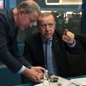 Τουρκική "επίδειξη ισχύος" στο Αιγαίο με βαθύτερα αίτια