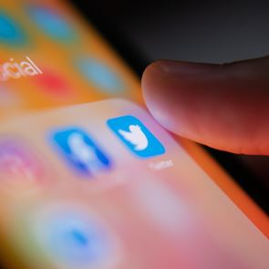 Κι αν τα 8 δολάρια δεν φτάνουν για να σωθεί το Twitter