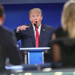 Facebook και Twitter μπλοκάρουν τον Donald <em>Trump</em>
