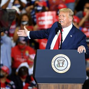 Για τον <em>Donald</em> <em>Trump</em> δεν υπάρχει κλιματική αλλαγή