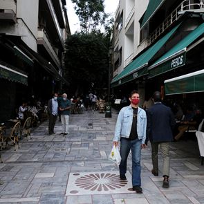 Πότε χαλαρώνει, επιτέλους, το <em>lockdown</em>