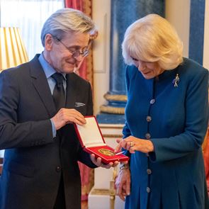 O Mikhail Baryshnikov βραβεύτηκε στο Μπάκιγχαμ