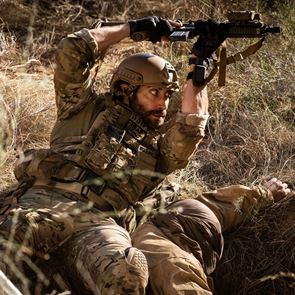 Μία αποκλειστική ματιά στον 'Ἁρρηκτο Δεσμό' του Guy Ritchie