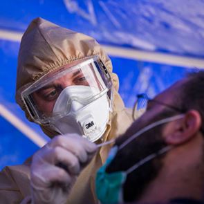 Covid-19: Γιατί τα παιδιά δεν θα έχουν προτεραιότητα στον εμβολιασμό