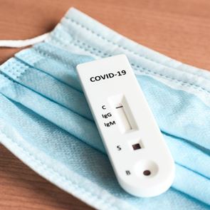 Τέλος στη δωρεάν διάθεσή των self tests από τα φαρμακεία