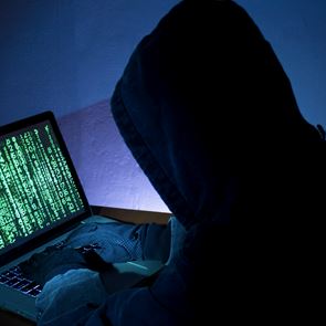 Βορειοκορεάτες χάκερ επιτέθηκαν σε 9 οργανισμούς ανάπτυξης <em>εμβολίων</em> κατά του κορονοϊού