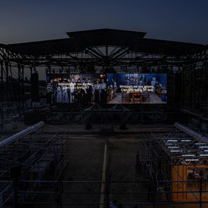 Το Respublika του Λούκας Τβαρκόβσκι δεν είναι παράσταση, είναι κατάσταση