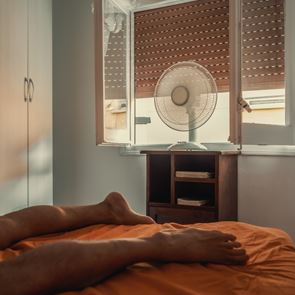 Είσαι από αυτούς που κοιμούνται με κλειστή ή ανοιχτή πόρτα; - Να τι σημαίνει