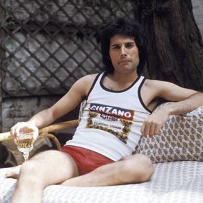 Freddie Mercury, γράφοντας ιστορία στη μουσική και τη μόδα