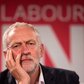 O Jeremy Corbyn δεν κατάφερε να διαλύσει την ομίχλη του Brexit