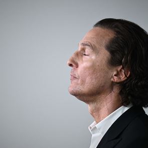 Η συγκλονιστική εξομολόγηση του Matthew McConaughey για τη σεξουαλική κακοποίηση