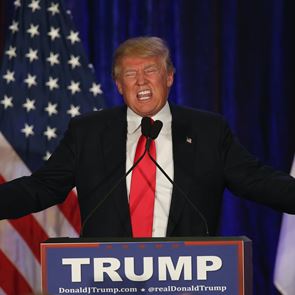 Facebook και Twitter μπλόκαραν τον Donald <em>Trump</em>
